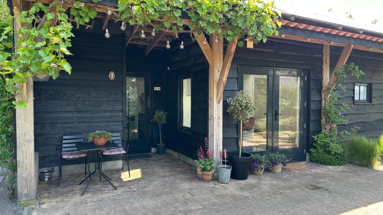 Bedandbreakfastrouveen Exterior foto